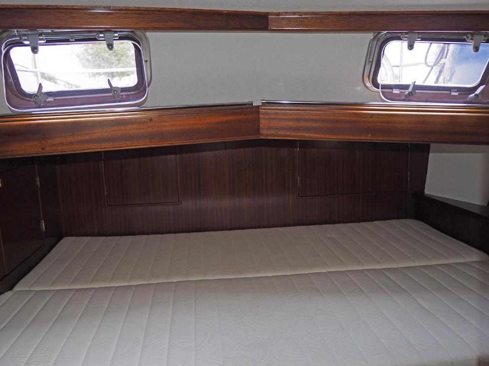 Cabin en avant, H&eacute;bergements